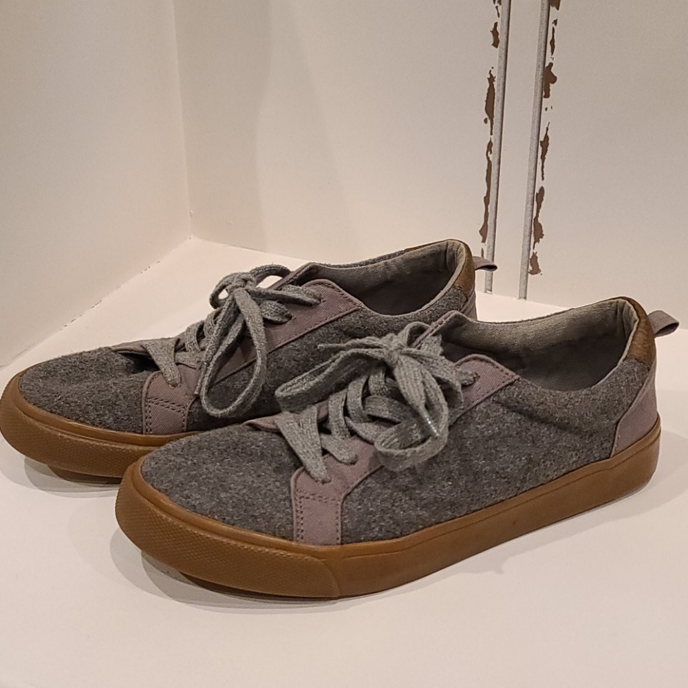 Youth boys Old Navy shoes